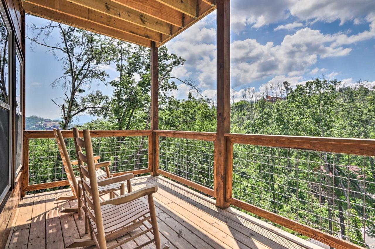Modern Cabin With Hot Tub And Game Room In Gatlinburg! Extérieur photo