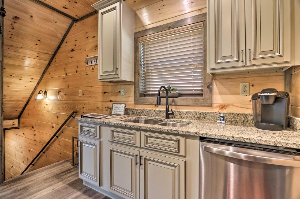 Modern Cabin With Hot Tub And Game Room In Gatlinburg! Extérieur photo