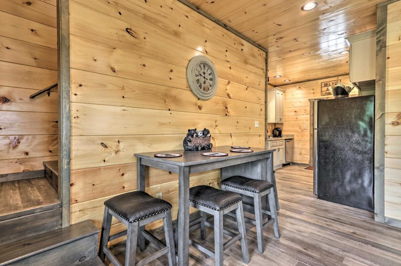 Modern Cabin With Hot Tub And Game Room In Gatlinburg! Extérieur photo