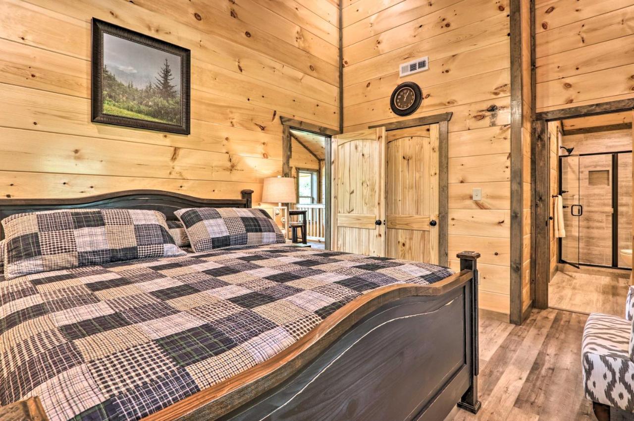 Modern Cabin With Hot Tub And Game Room In Gatlinburg! Extérieur photo