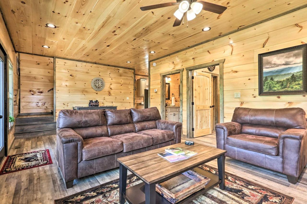 Modern Cabin With Hot Tub And Game Room In Gatlinburg! Extérieur photo