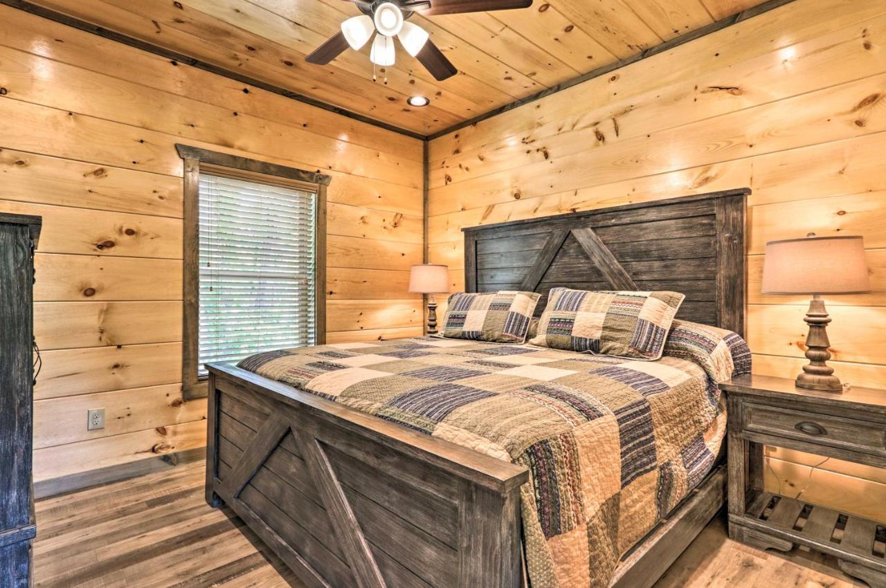 Modern Cabin With Hot Tub And Game Room In Gatlinburg! Extérieur photo